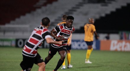 Israel, autor do gol do Santa Cruz sobre o RetrÃŽ pelo Pernambucano