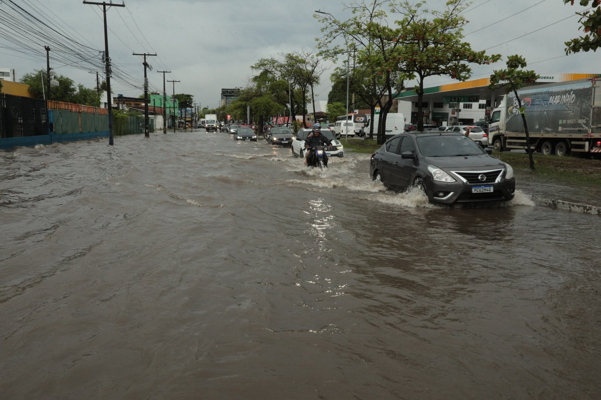 Chuvas atingem Região Metropolitana do Recife (RMR)