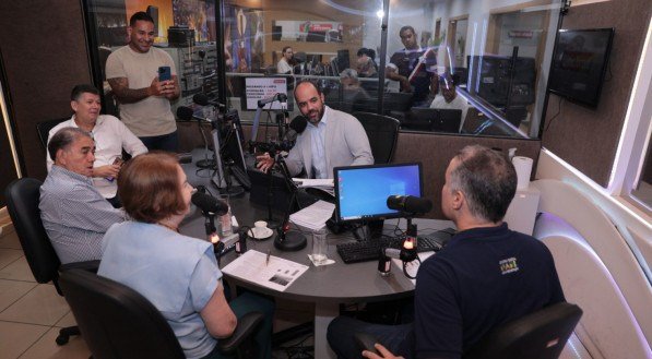 O Ministro dos Transportes, Renan Filho, falou na Rádio Jornal sobre o trecho de Pernambuco na Transnordestina Tião Siqueira/JC imagem