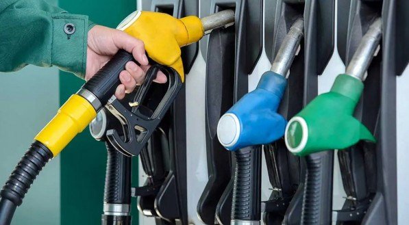 Petrobras anuncia nova redução de 4,6% no preço do diesel nas refinarias