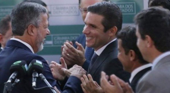 Arthur Lira escolheu Hugo Motta para ser seu sucessor na presidência da Câmara Federal