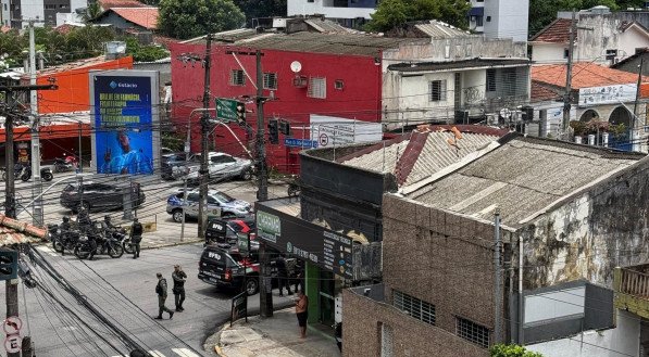 Imagem de briga no bairro da Torre, antes de Santa Cruz x Sport