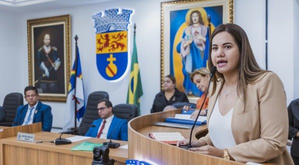 Câmara de Olinda arquiva pedido de impeachment contra prefeita Mirella Almeida