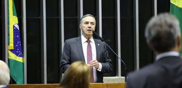 Barroso diz que críticas aos gastos do judiciário são 'injustas' e rebate questionamentos