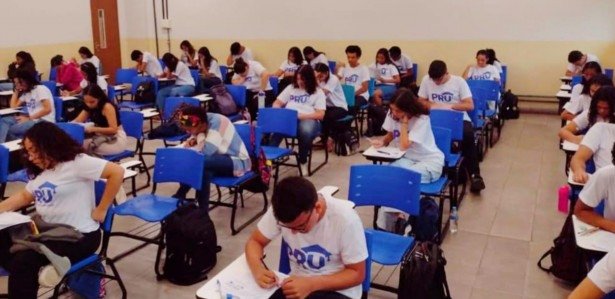 Enem 2025: projeto rumo à universidade oferece curso gratuito para estudantes da rede pública