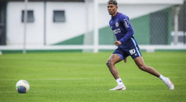 O zagueiro de 23 anos já atuou pela equipe cearense antes de chegar ao Tricolor, e agora acertou seu retorno ao Vozão por um ano.