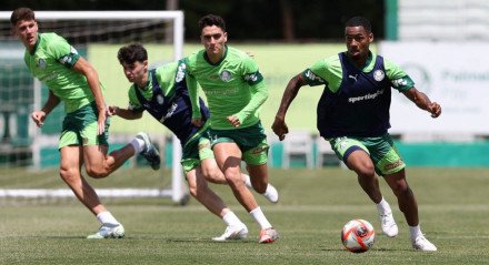 O volante Eduard Atuesta está próximo de acertar sua rescisão contratual com o Palmeiras para retornar a MLS, desta vez, em definitivo. O provável destino do colombiano é o Orlando City. De acordo com o Portal GE, o volante abriu mão de receber boa parte do que teria direito de acordo com o contrato que [&#8230;]