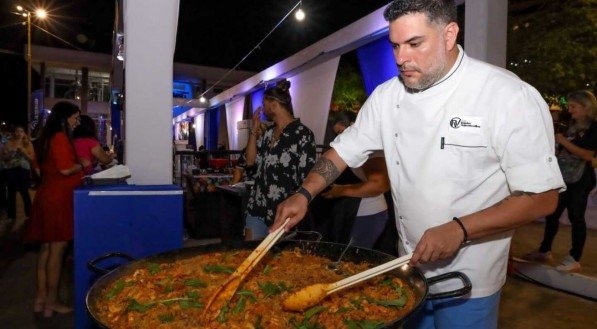 Imagem do chef Rapha Vasconcellos