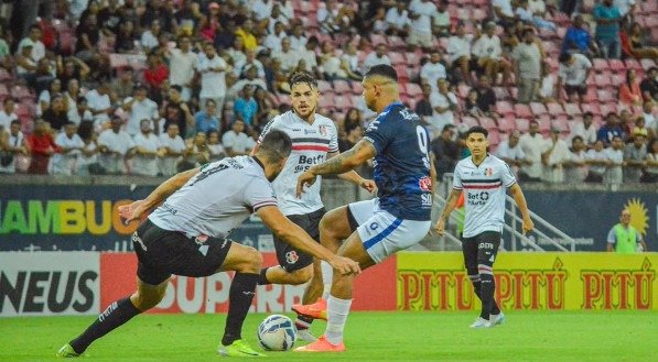 Santa Cruz goleia o Jaguar por 4 x 0 pela 7ª rodada do Campeonato Pernambucano