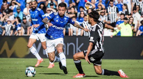 Cruzeiro e Atlético fazem clássico decisivo neste domingo (09)