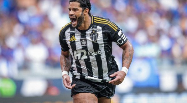 Hulk brilhou no Mineirão e garantiu os 3 pontos para o Atlético.