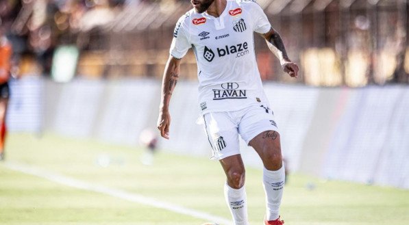 A equipe enfrenta o Corinthians na próxima semana. 