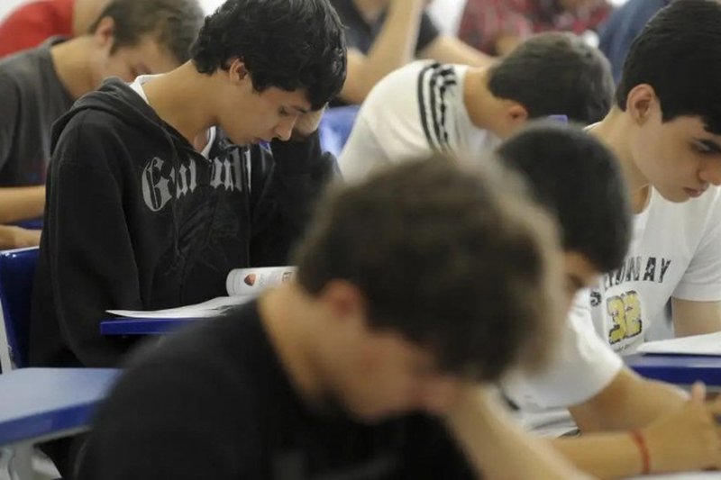 Não é papel dos conselhos interferir na organização dos cursos de graduação, tampouco impor condições para sua oferta ou validade