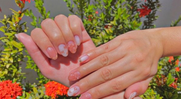 Imagem de unhas decoradas!