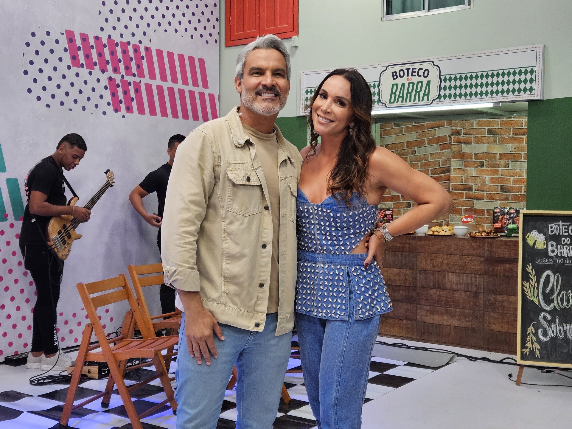 Clara Sobral é a atração em clima de Carnaval do Boteco do Barra nesta sexta (14)