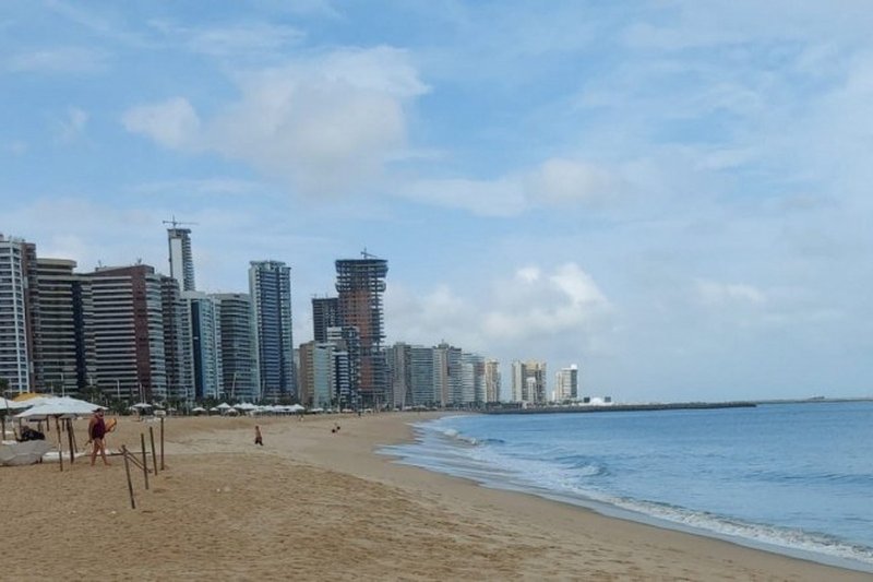 Orla de Fortaleza ganha destaque com empreendimentos de luxo e 'superprédios'