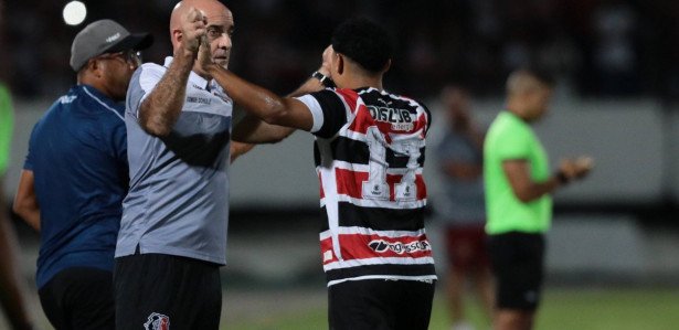 Santa Cruz x Central ao vivo (16/02): onde assistir, horário e escalações