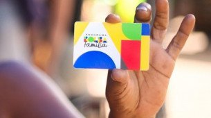  Número de beneficiários do Bolsa-Família em alguns estados como Maranhão e Bahia é maior do que o de pessoas com carteira assinada
