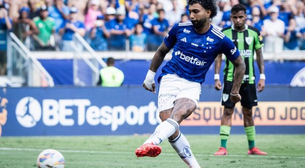 Clube abriu o placar com Gabigol, de pênalti, mas cedeu o empate para a equipe do América-MG, que decide em casa no próximo final de semana