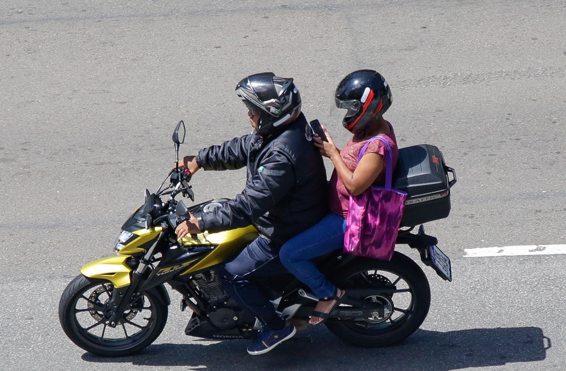 Transporte por moto: Decisão que libera transporte por moto em São Paulo força o País a enfrentar o desafio da regulamentação. E as plataformas a aceitá-la