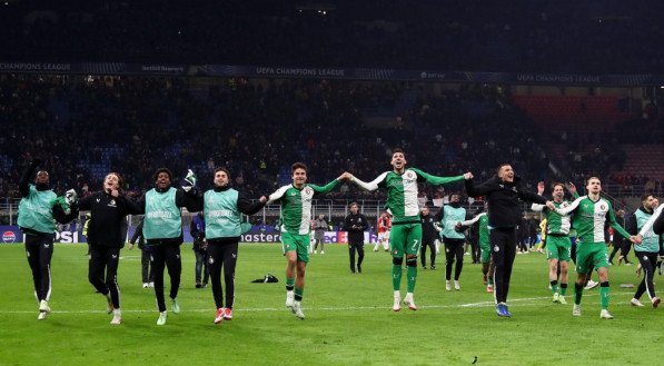 Champions League: Italianos sofrem, Benfica empata e Bayern avança no sufoco