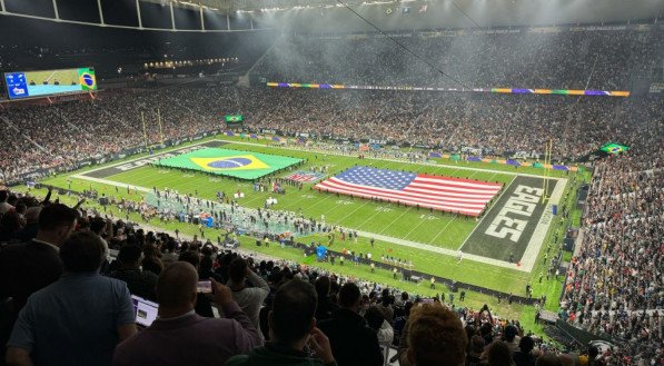 A NFL confirmou um jogo da temporada regular no Brasil em 2025, marcado para 5 de setembro, reforçando a expansão da liga no país.