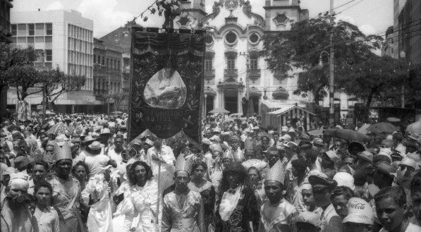 Carnaval de 1957; estandarte de clube.