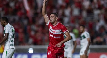 Após a goleada por 4 a 1 diante do Sousa-PB, pela Copa do Nordeste, o meia deu entrevista revelando uma boa proposta para deixar o clube regatiano.