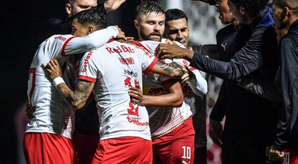 Braga precisa vencer o jogo para seguir com chances de avançar na competição.