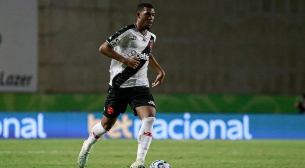 Recém-campeão do Sul-Americano Sub-20 com a Seleção Brasileira, o jogador de 18 anos marcou um gol na vitória por 3 a 0 sobre o União de Rondonópolis, na estreia da Copa do Brasi