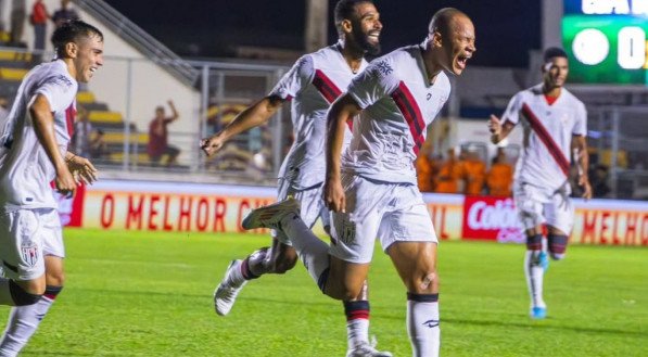 O Atlético Goianiense se classificou para a segunda fase da Copa do Brasil, após empatar com o ASA de Arapiraca em 1x1 e vencer nos pênaltis, no Estádio Coaracy da Mata Fonseca, em Alagoas, na noite desta quarta-feira (19).