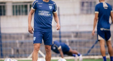 O meia e o atacante voltaram aos treinos no Avaí, e podem jogar diante do Criciúma, neste sábado (22), às 16h30, na Ressacada.