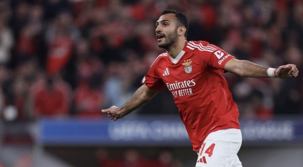 Pavlidis, atacante do Benfica