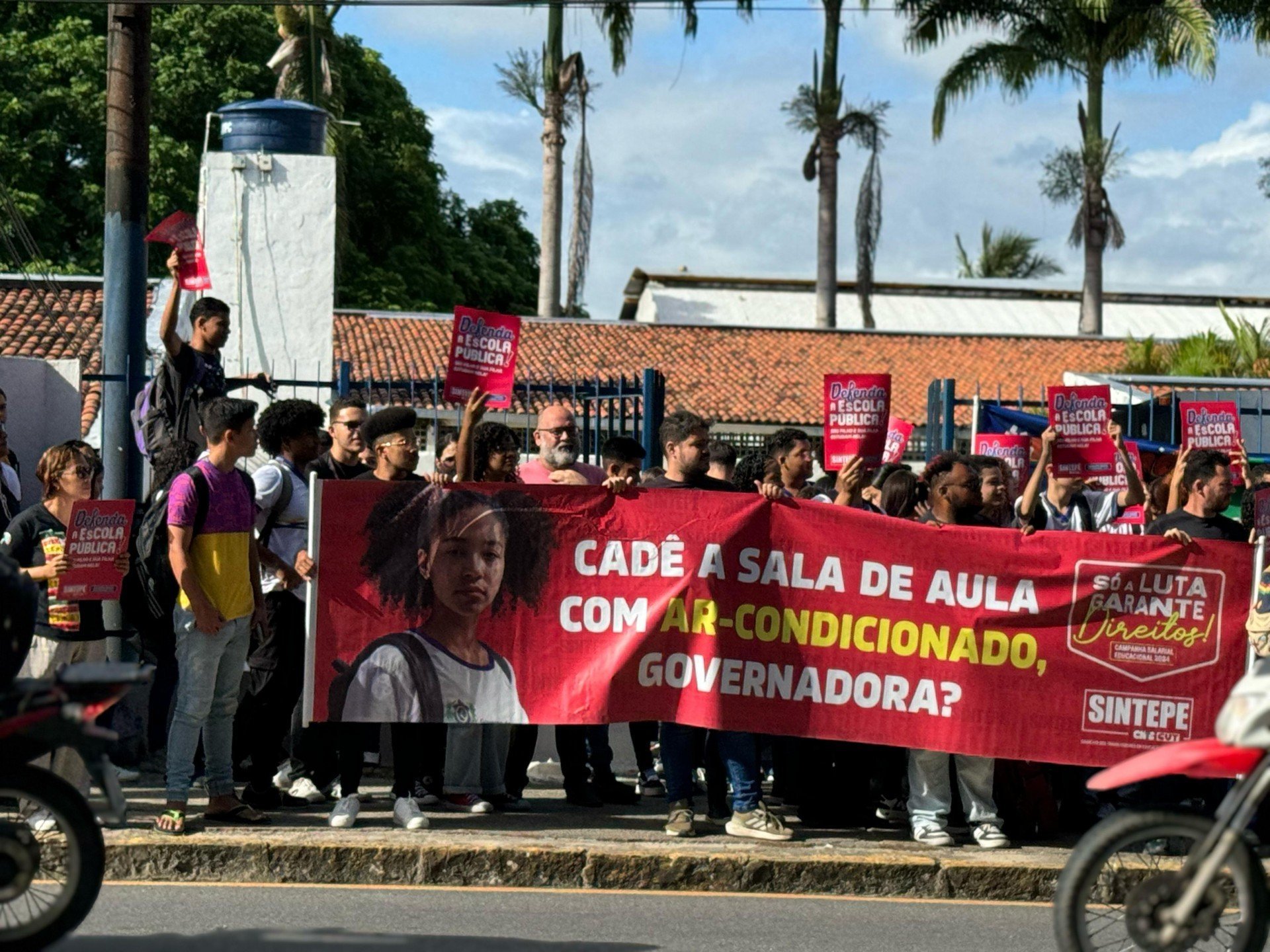 Dia Estadual em Defesa da Escola Pública terá protestos e mobilizações em Pernambuco