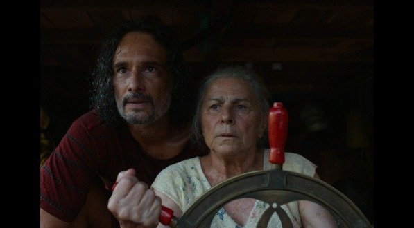 Filme pernambucano "O Último Azul" acumula novos prêmios e vai abrir o Festival de Gramado