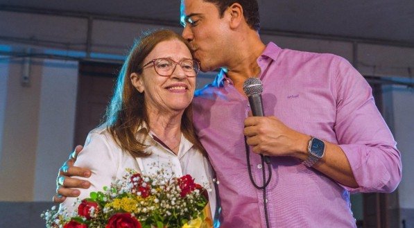 Mércia Maria Anselmo de Moura Pinheiro, mãe do prefeito de Caruaru, Rodrigo Pinheiro, morreu neste sábado (22)
