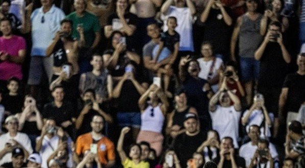 O Santos venceu a Inter de Limeira por 3 a 0, na 12ª e última rodada da fase de grupos do Campeonato Paulista, em jogo realizado no estádio Major José Levy. Neymar foi o grande destaque da partida, marcando um gol olímpico e dando duas assistências para Tiquinho Soares, que converteu os outros dois gols. Com a vitória, o Peixe garantiu a liderança do Grupo B, somando 18 pontos, e avançou para as quartas de final, onde enfrentará o Red Bull Bragantino. A Inter de Limeira, por sua vez, foi rebaixada para a Série A2 após terminar o campeonato sem vencer nenhum jogo e somar apenas 7 pontos no Grupo A.