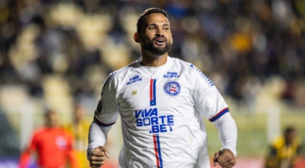 Willian José celebra gol jogo de ida na Pré-Libertadores