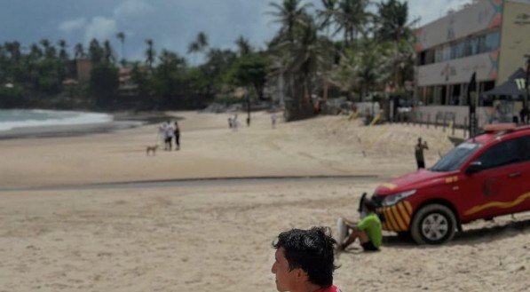 Casa de surfista Flávio Nakagima é invadida em Praia Grande; criminosos levaram eletrônicos e acessórios