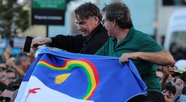 Ao lado do ex-ministro Gilson Machado (PL), parlamentares e apoiadores, Jair Bolsonaro (PL) cumpriu agendas em Carpina e Vitória de Santo Antão