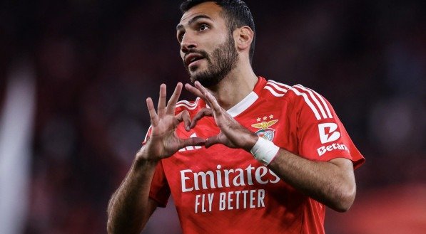 Pavlidis, atacante do Benfica