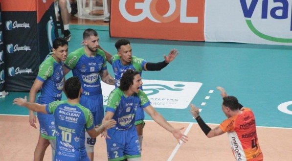 O Viapol São José derrotou o Neurologia Ativa por 3 sets a 1 nesta terça-feira (25) e seguiu com chances de permanecer na Superliga A