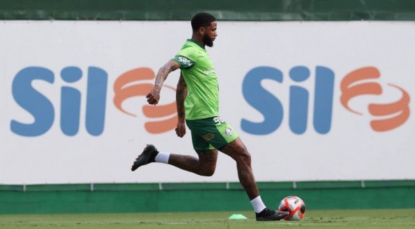 Micael faz seu primeiro treino com o elenco Alviverde