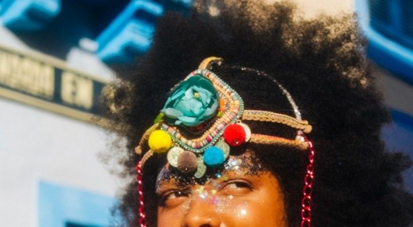 Contém Glitter, referência quando o assunto é brilho na folia