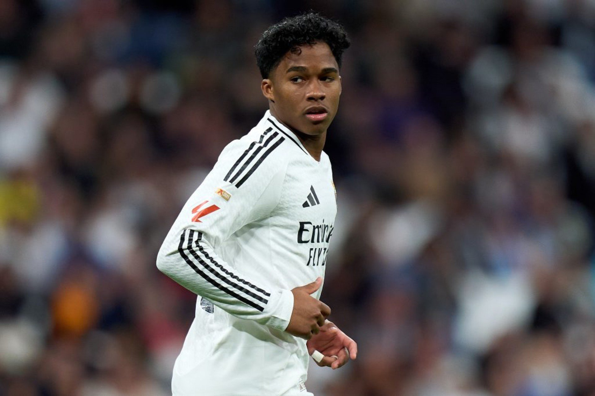 Endrick usará a camisa 9 do Real Madrid, 18 anos após Ronaldo Fenômeno