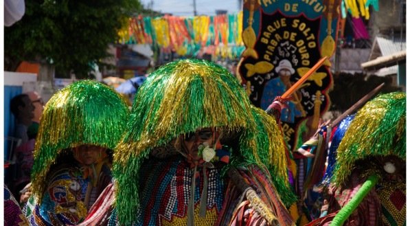 Cortejo do maracatu Piaba de Ouro