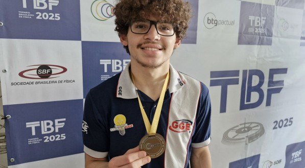 O estudante pernambucano Eduardo Barbosa garantiu a participação em uma das competições de conhecimento mais importantes do mundo