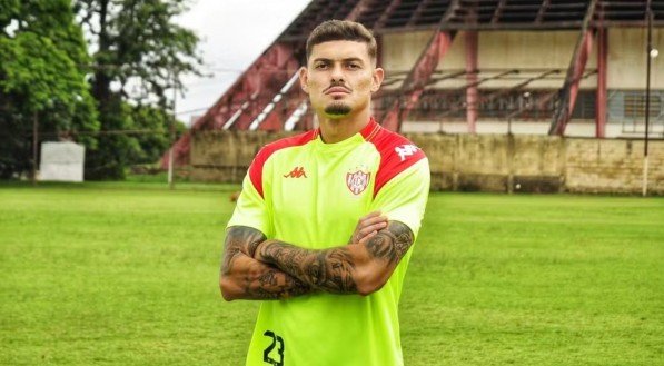 Carlinhos, novo reforço do Náutico para 2025