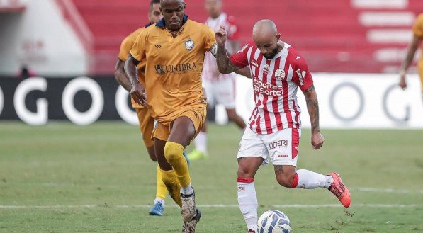 Lance do jogo entre N&aacute;utico x Retr&ocirc; pelas quartas de final do Pernambucano