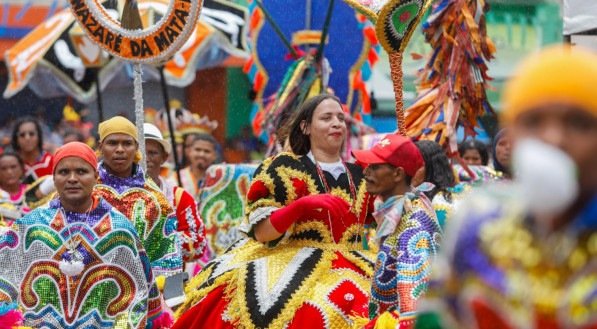 O encontro reúne 'realezas' do maracatu, poetas populares, mestres e brincantes de diversas partes do estado